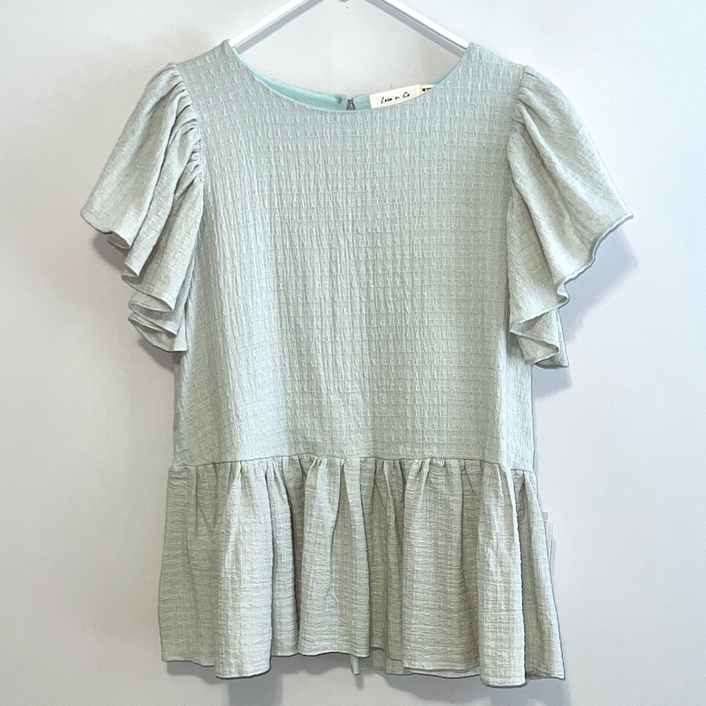NWT Leia & Co Textured Ruffle Sleeve Peplum Blouse
